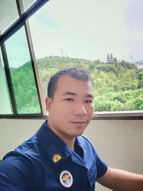 期待未来的第一张照片--崇义认干亲服务网